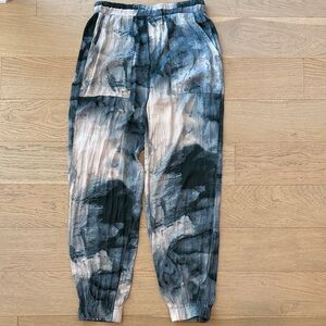 Women's Artistic Joggers in Blue and Cream